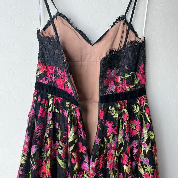 Elegant Floral Maxi Dress - Picture 8 of 10